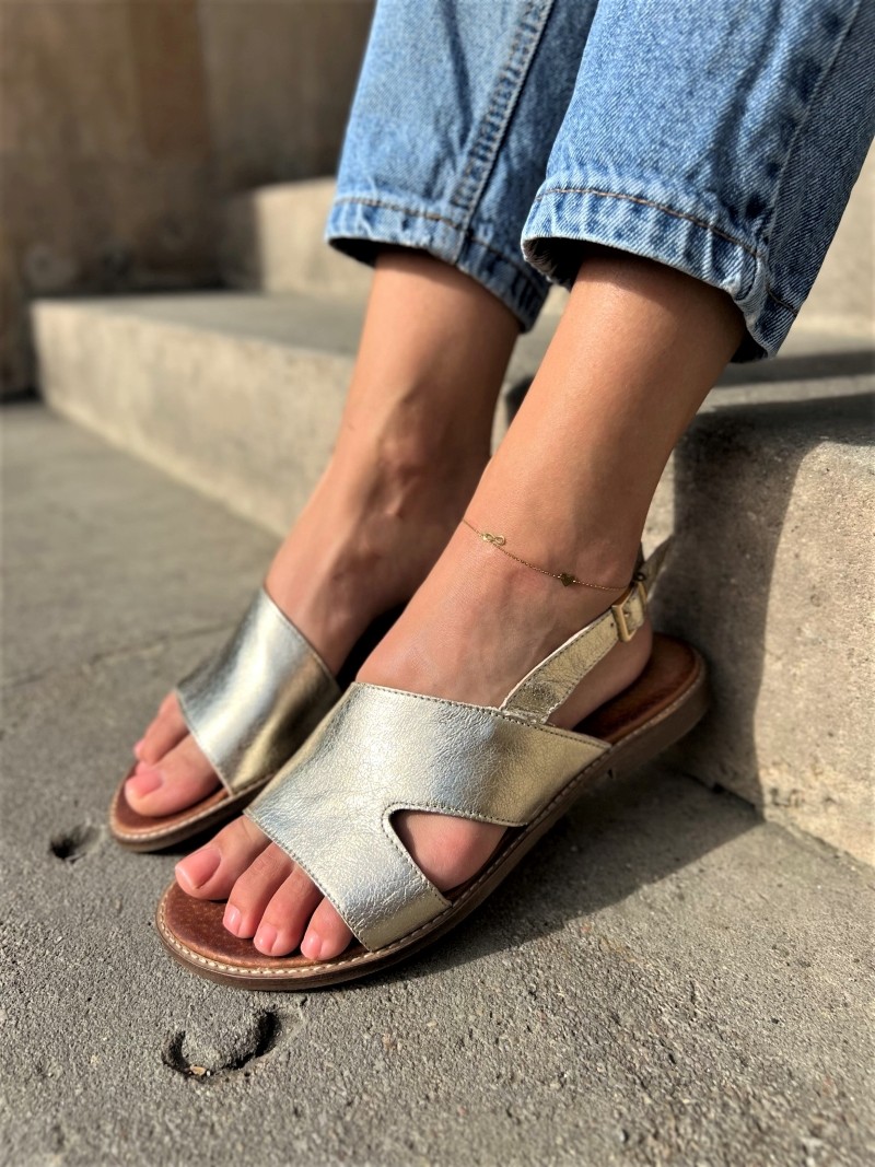 Płaskie sandały damskie ze skóry naturalnej