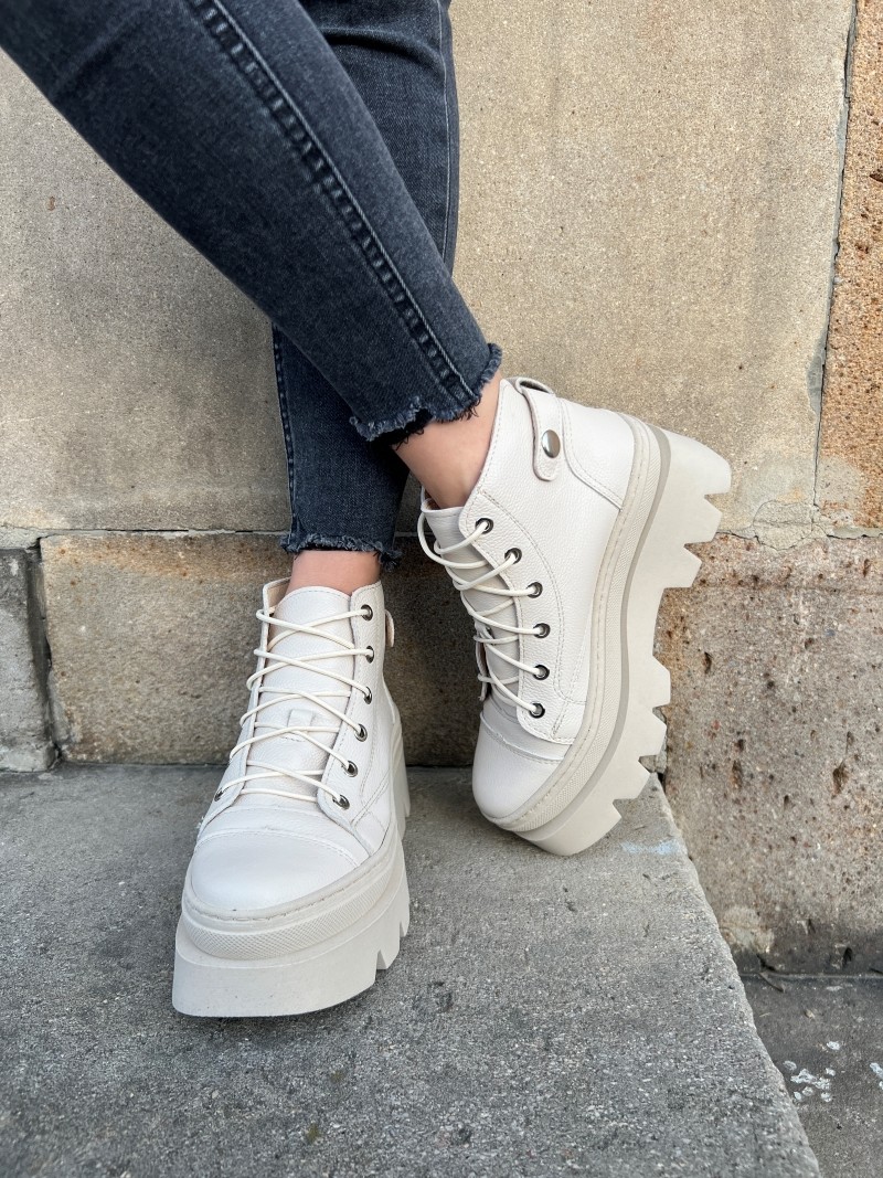 trapery beżowe skórzane, damskie trapery beżowe, traperki skórzane, traperki damskie, traperki wysokie