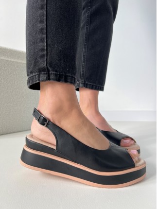 Sandały Na Platformie...