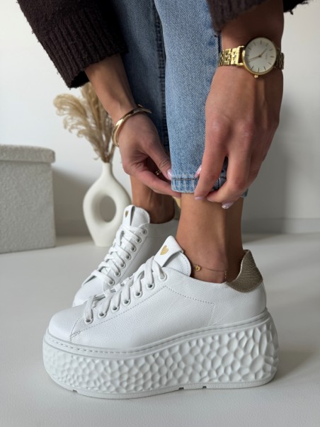 Białe sneakersy damskie na platformie evett